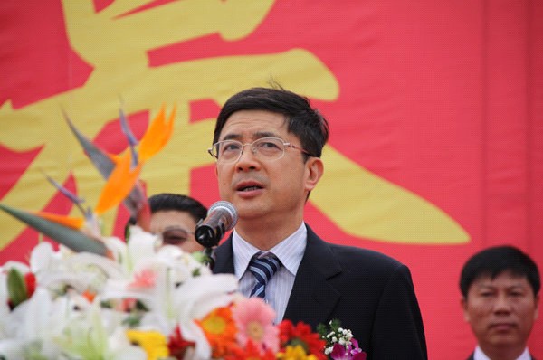 2011年10月14日上午9:00，杭州市委常委、副市長沈堅參加第十二屆中國杭州國際汽